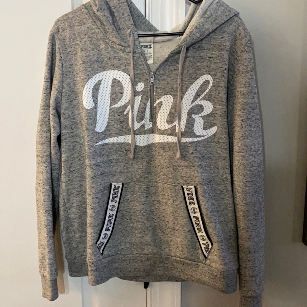 never worn! very cute half zip